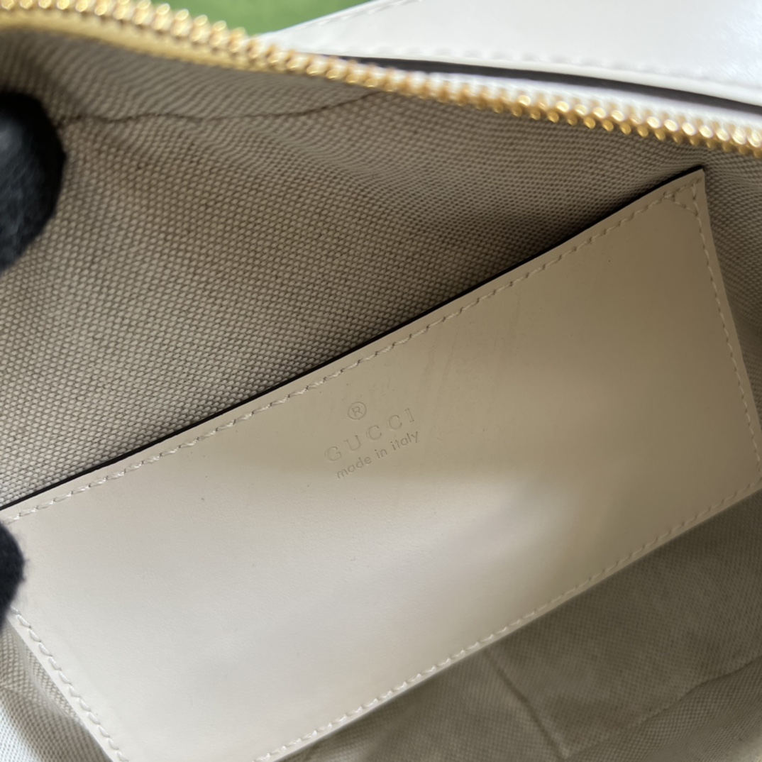 GG Matelassé leather small bag