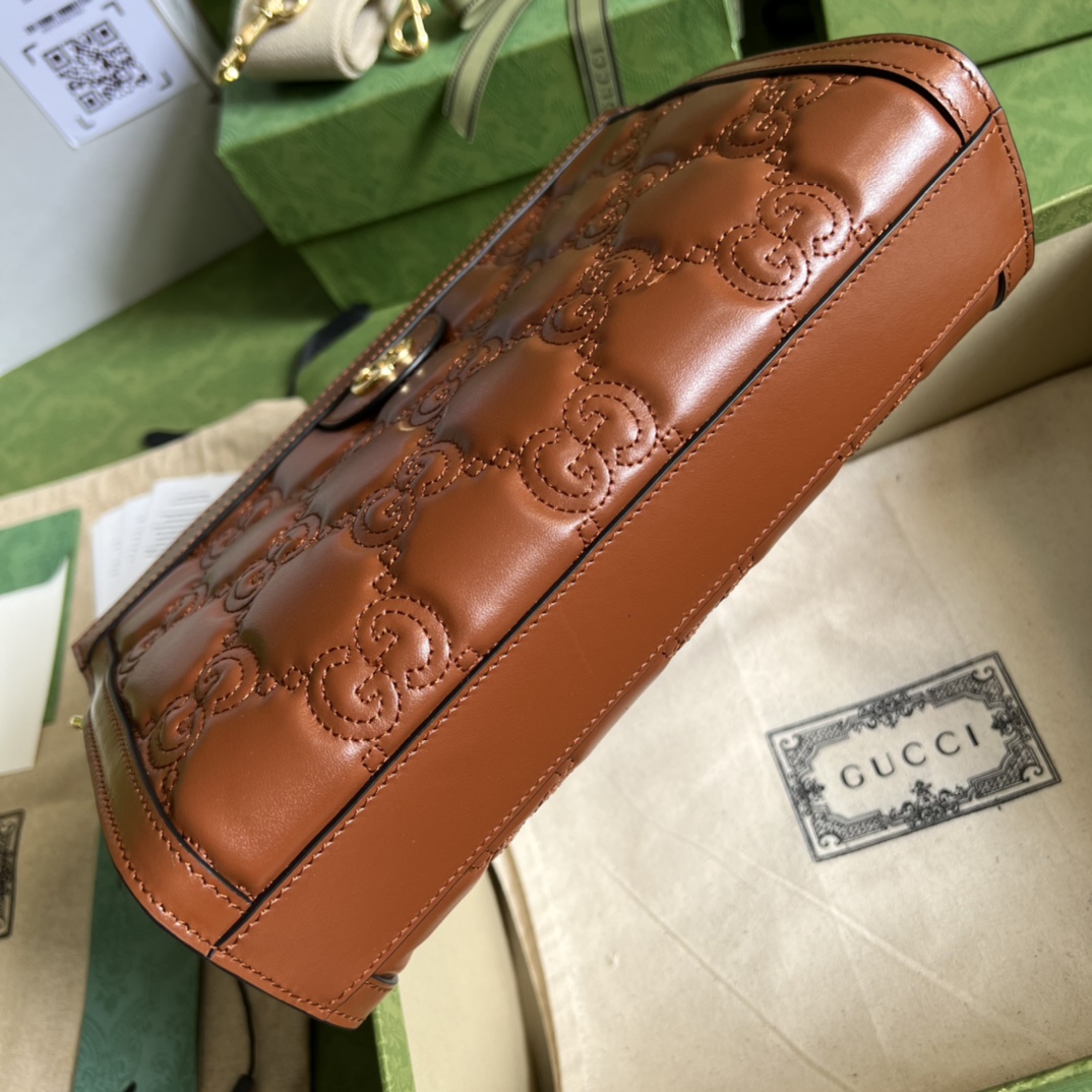 GG Matelassé leather small bag