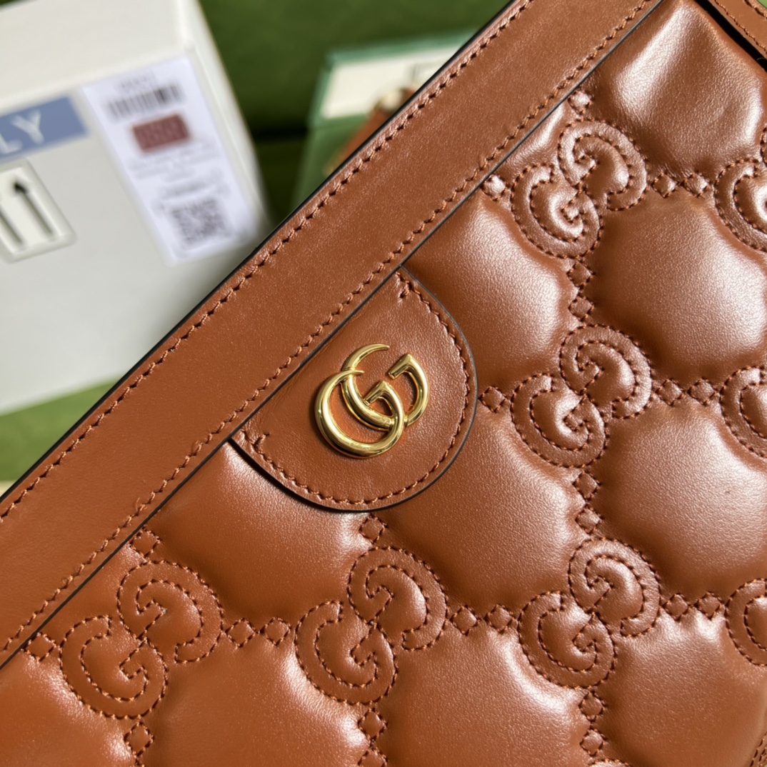 GG Matelassé leather small bag