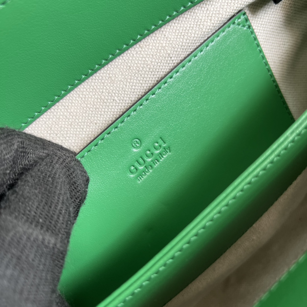 GG Matelassé leather small bag