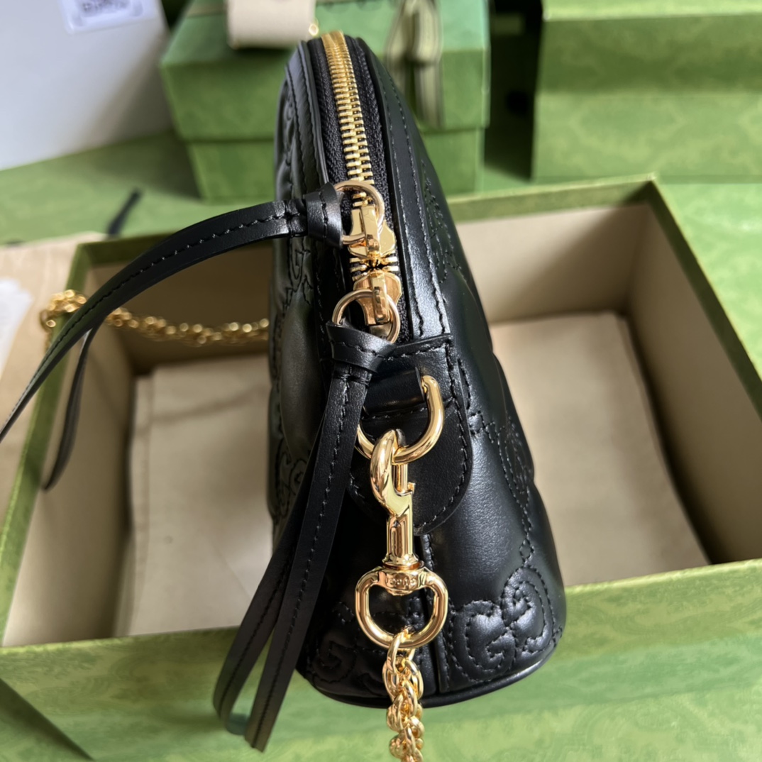 GG Matelassé leather small bag