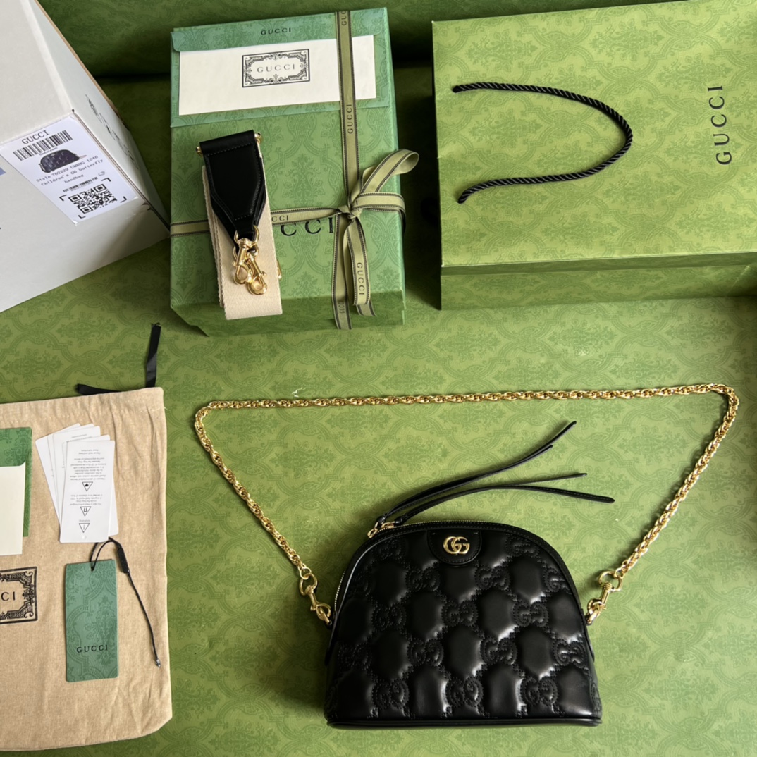 GG Matelassé leather small bag