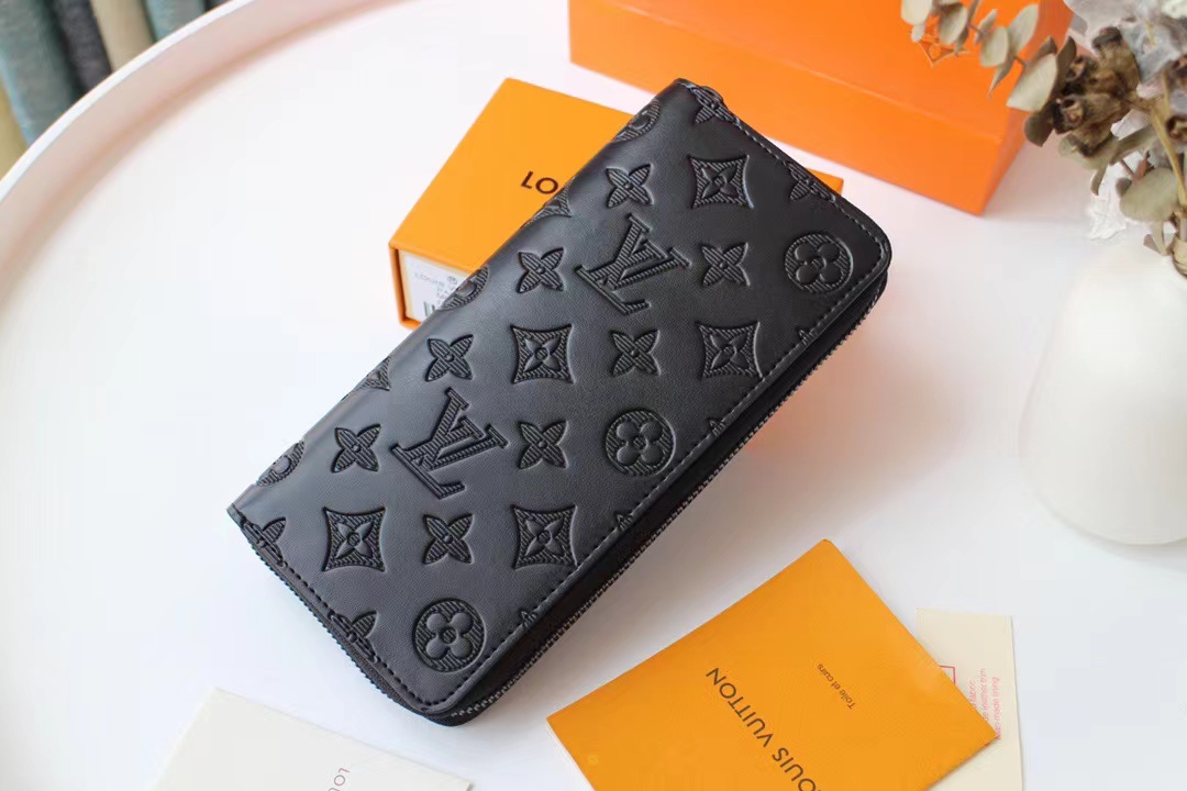l**is V*t*n wallet zippy wallet