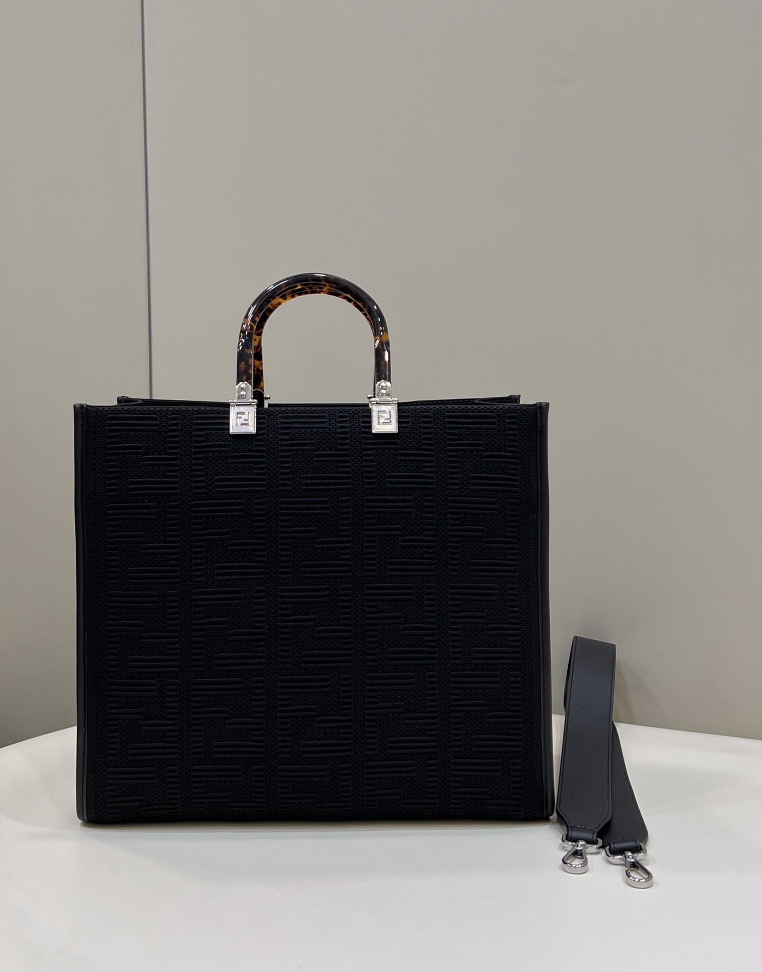 F**di sunshine tote
