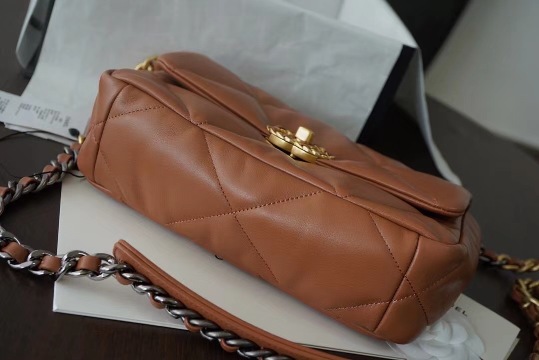 Ch*el 19 small in caramel
