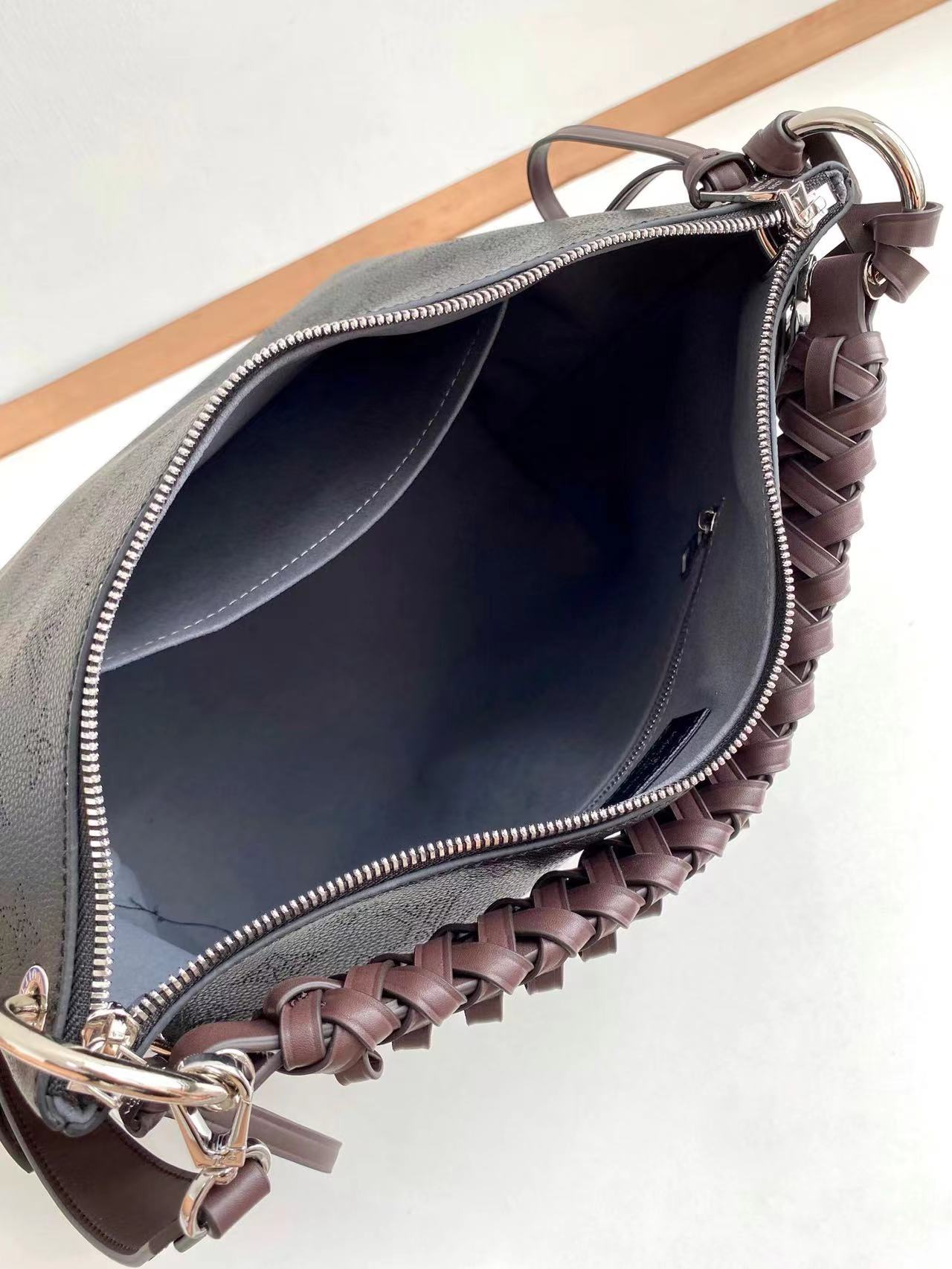 BEAUBOURG HOBO MM