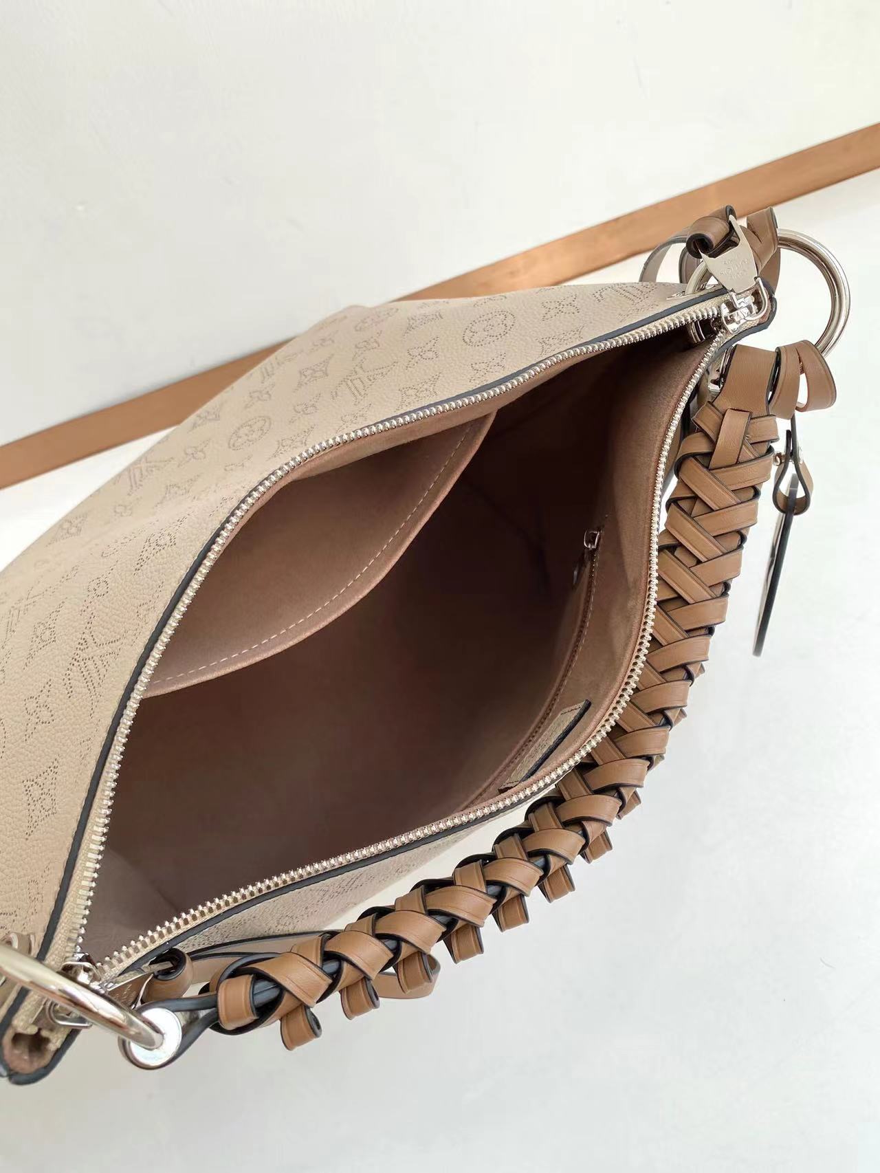 BEAUBOURG HOBO MM
