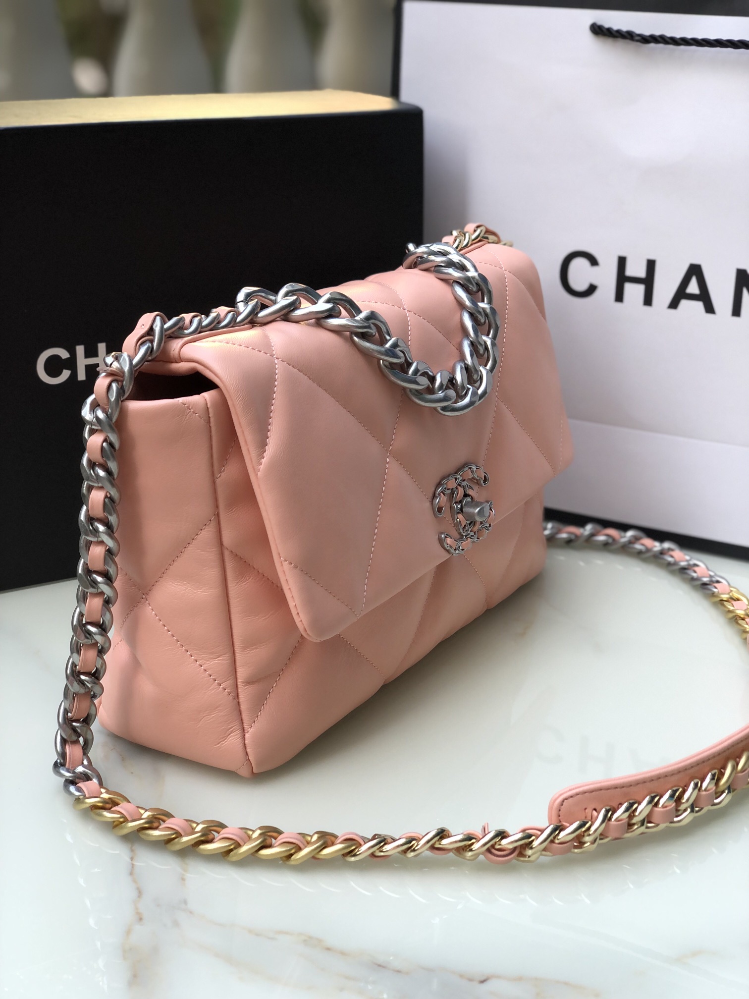 Ch*el 19 medium
