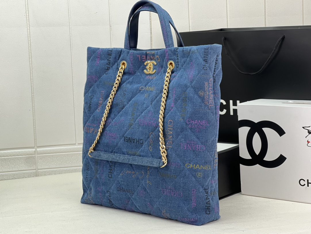 Ch*el tote