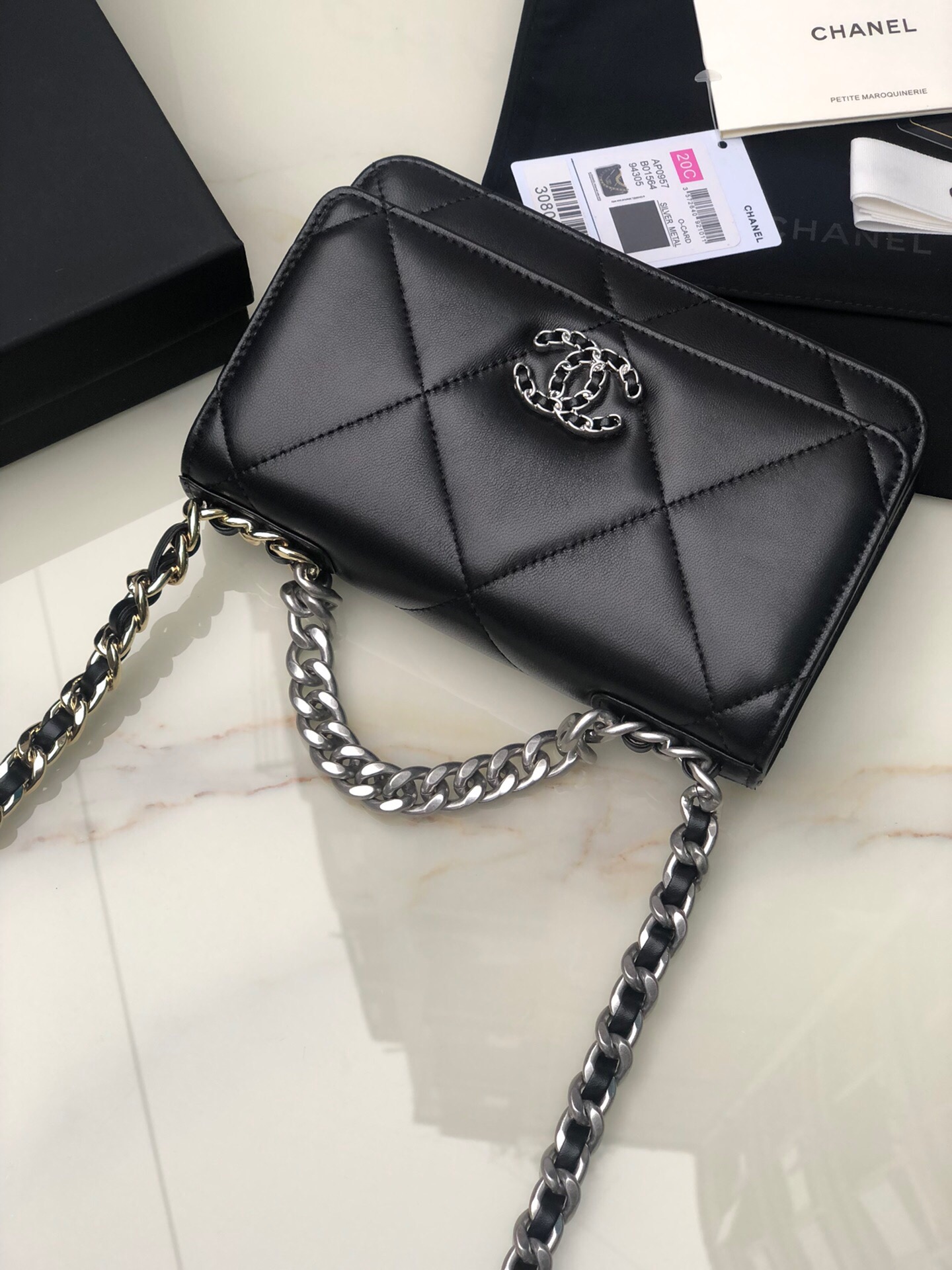 Ch*el 19 wallet on chain