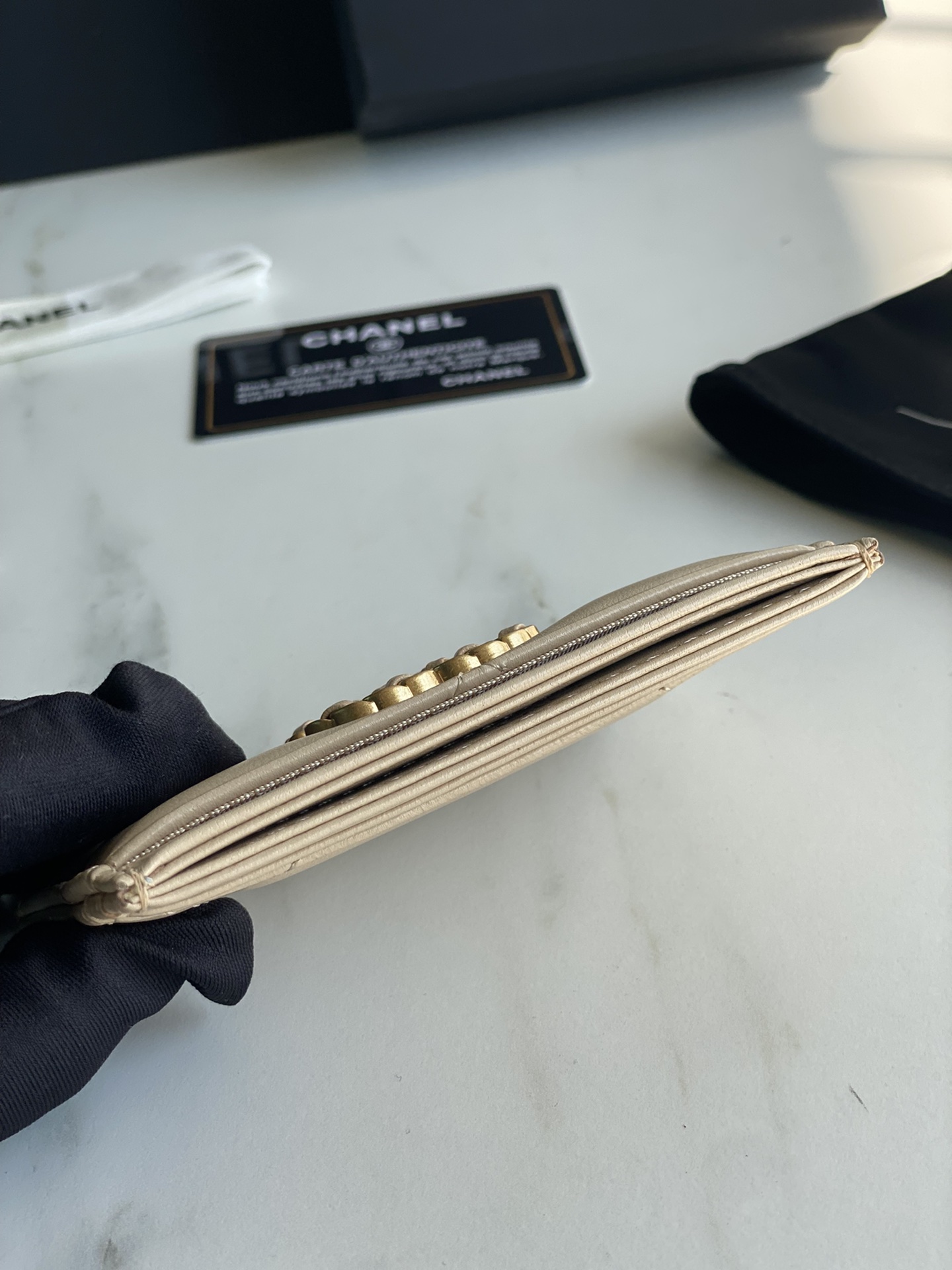 Ch*el 19 card holder