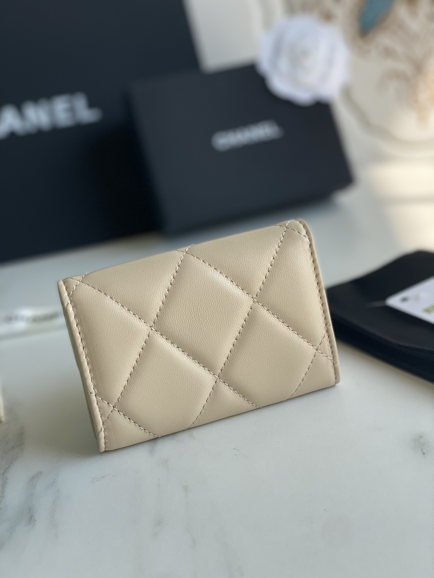 Ch*el 19 flap card holder