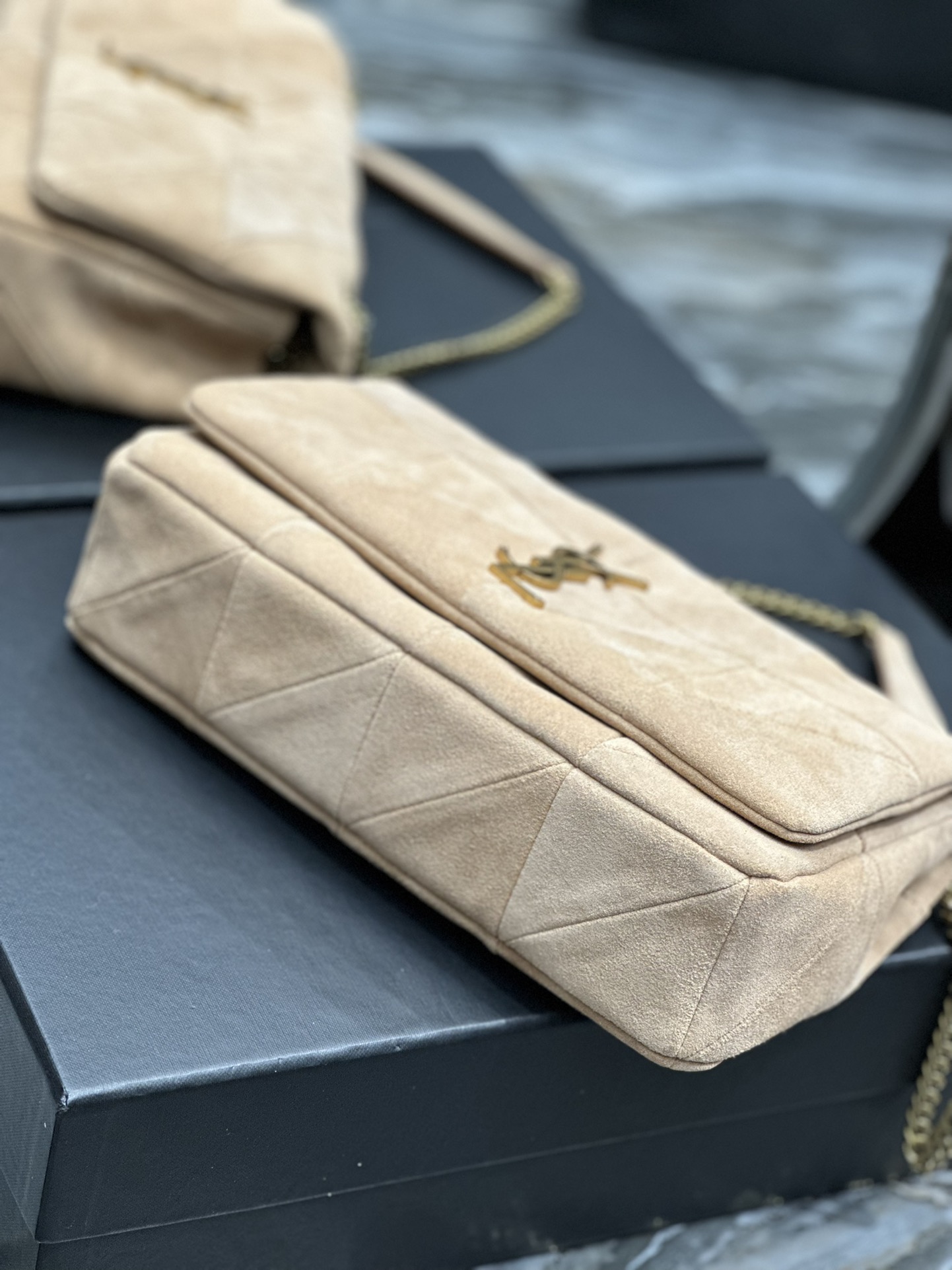 JAMIE MEDIUM CHAIN BAG “CARRÉ RIVE GAUCHE” IN LAMBSKIN AND SUEDE