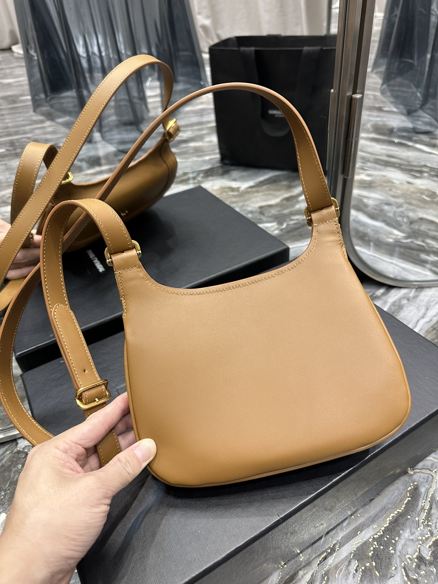 CHARLIE MEDIUM SHOULDER BAG IN SMOOTH LEATHER