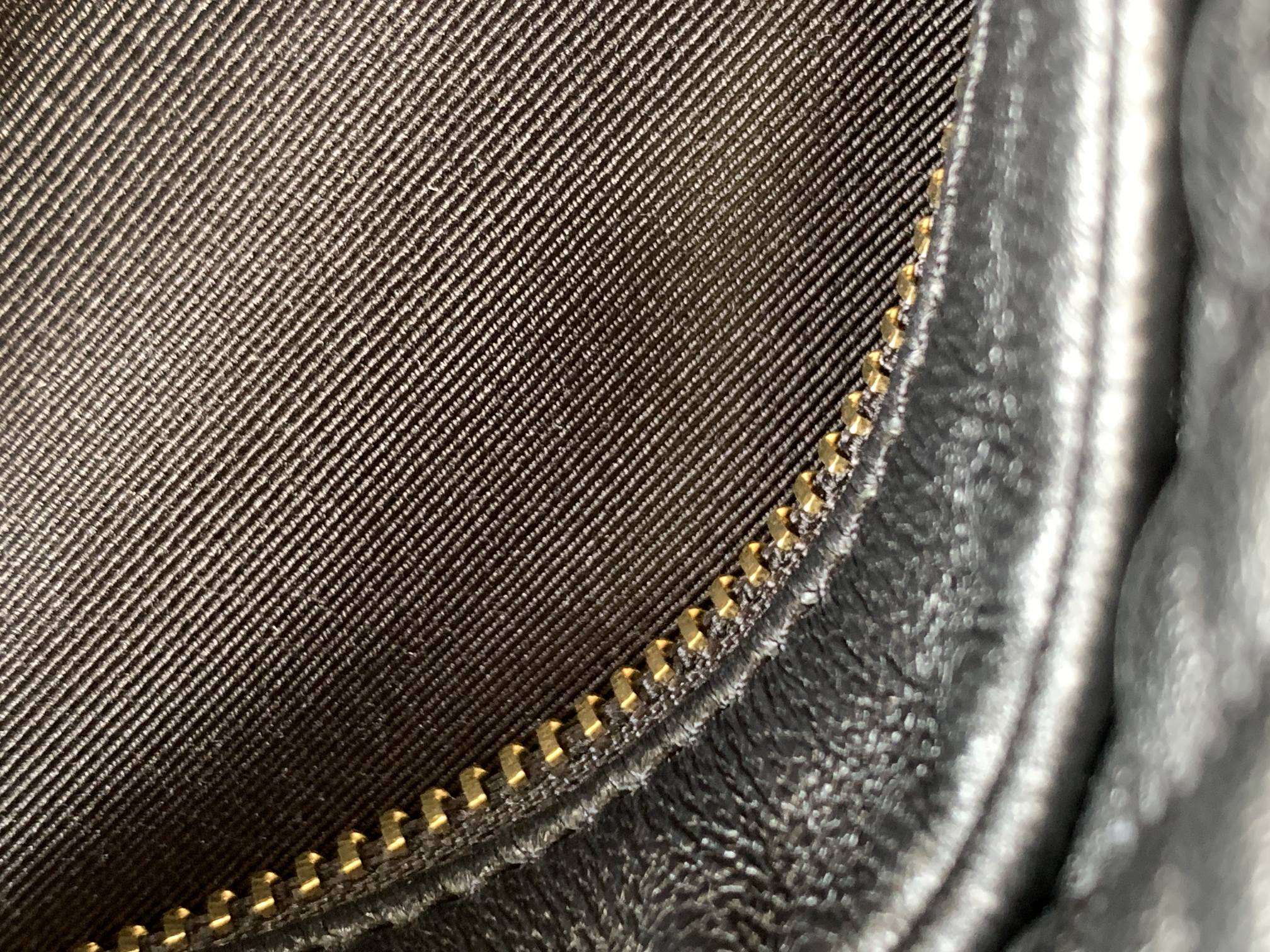 Women’s Quilted Sling Bag