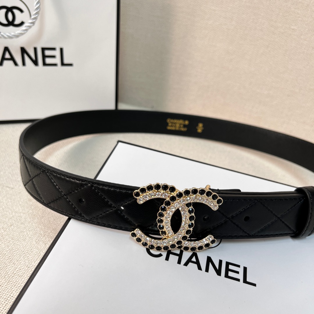 Ch*el gold chain & black quilted leather cc belt