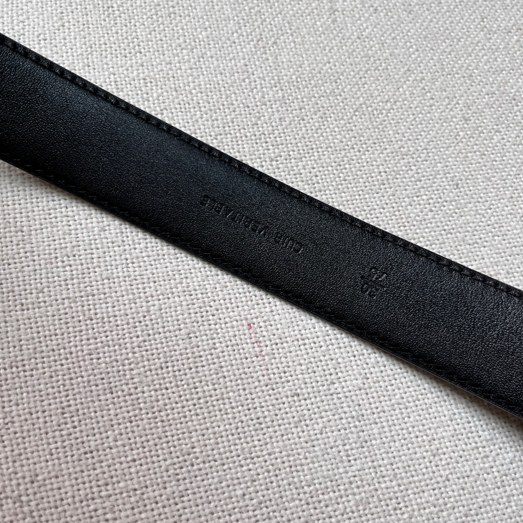 Ch*el gold chain & black quilted leather cc belt