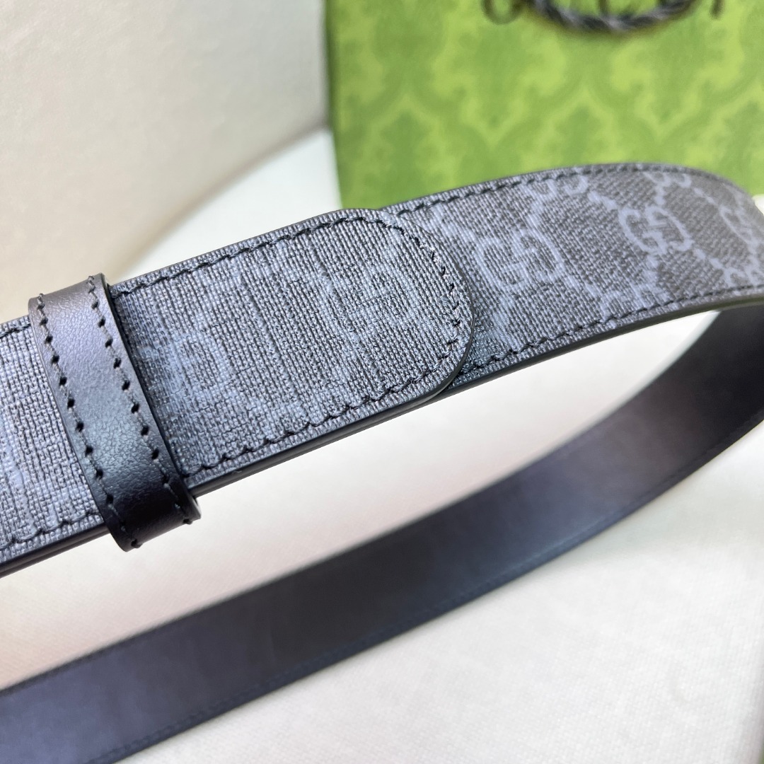 Square G reversible leather belt