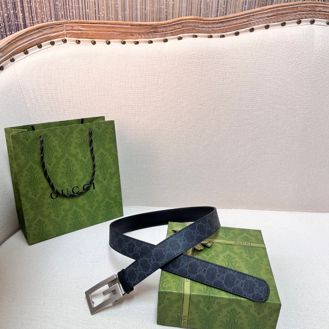 Square G reversible leather belt