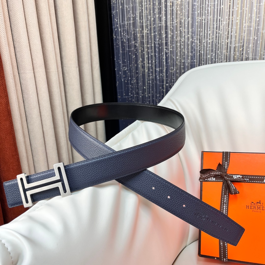 H au Carre belt buckle