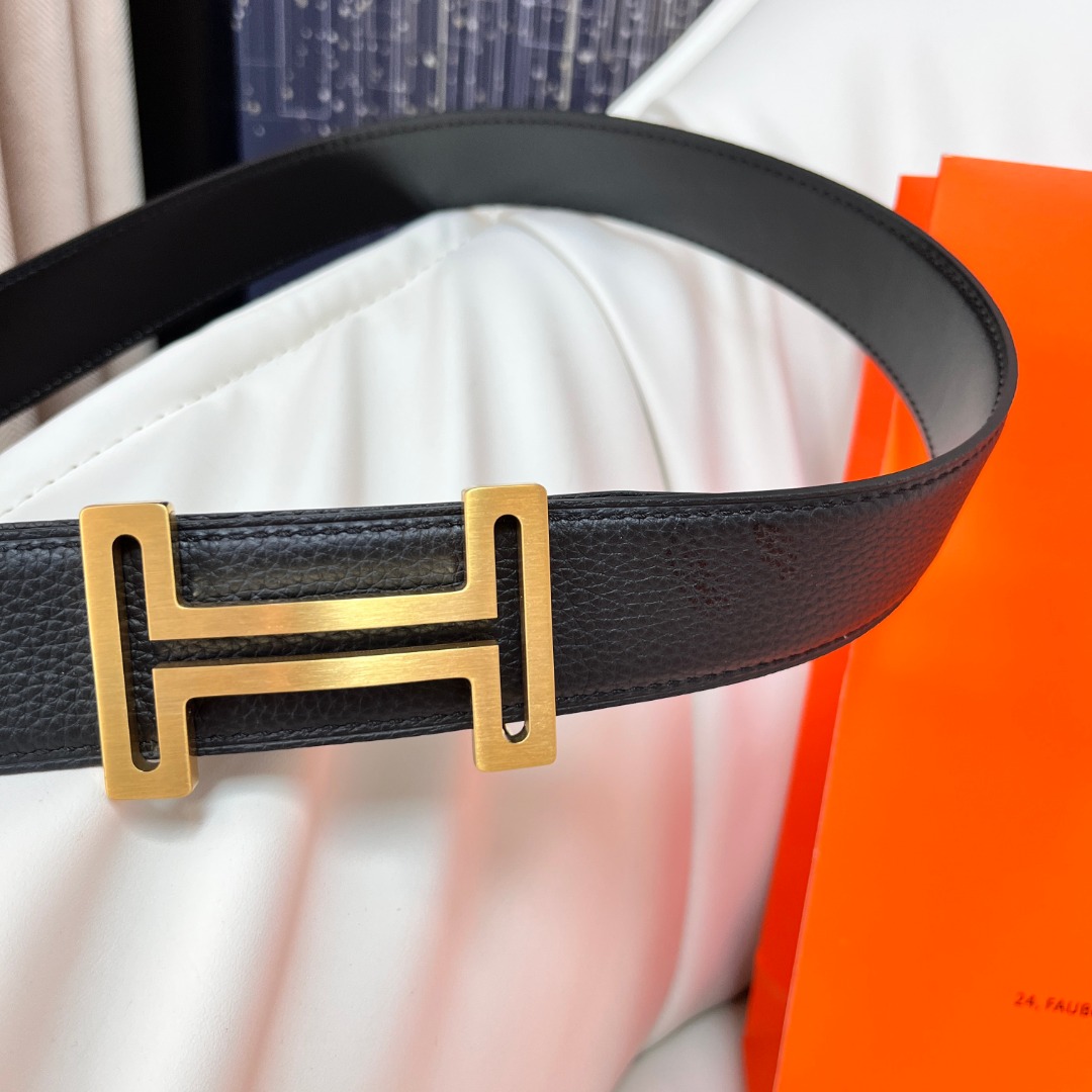 H au Carre belt buckle