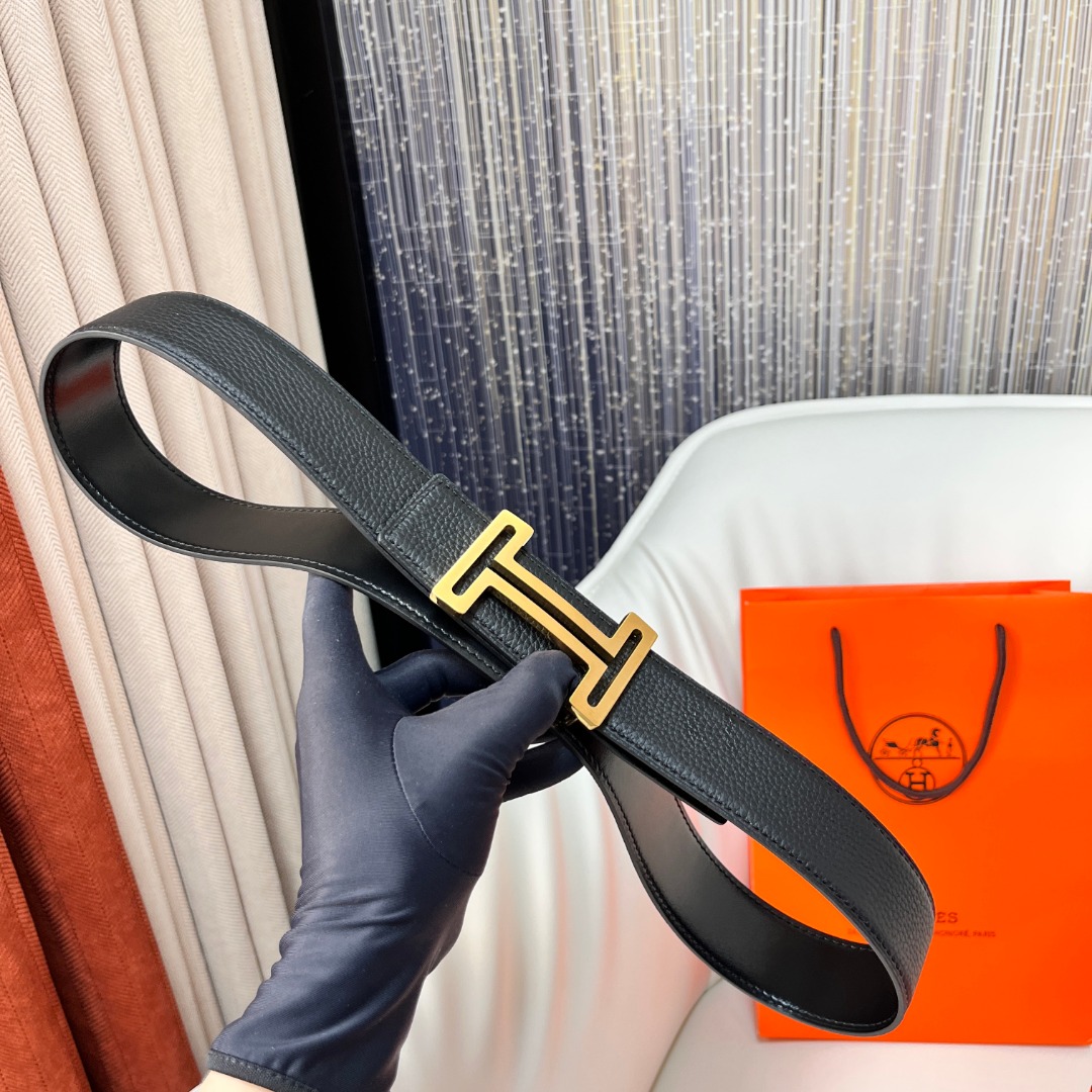 H au Carre belt buckle