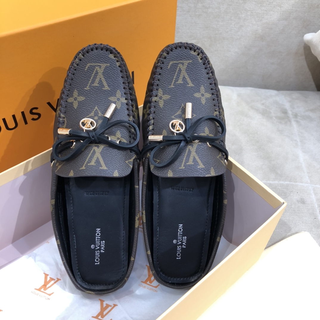 brand new l**is V*t*n loafers
