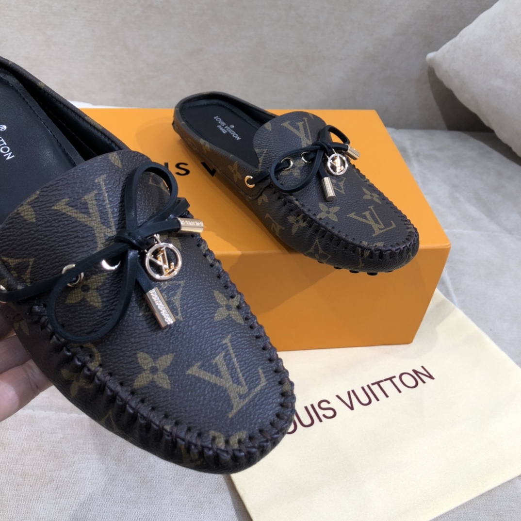 brand new l**is V*t*n loafers