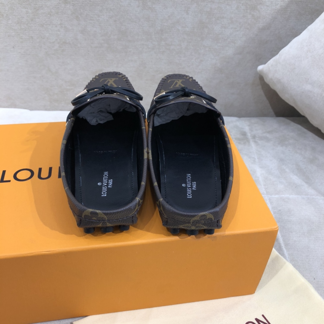 brand new l**is V*t*n loafers
