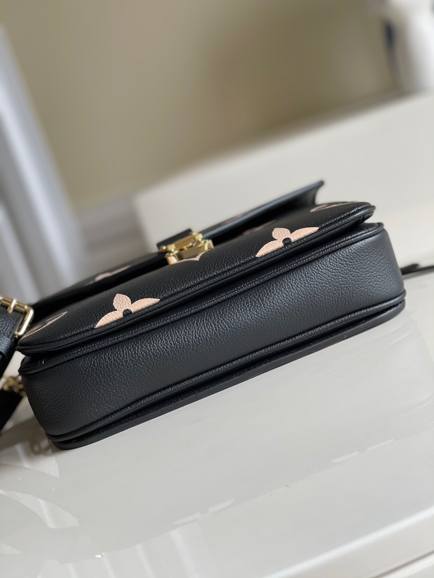 Pochette Metis