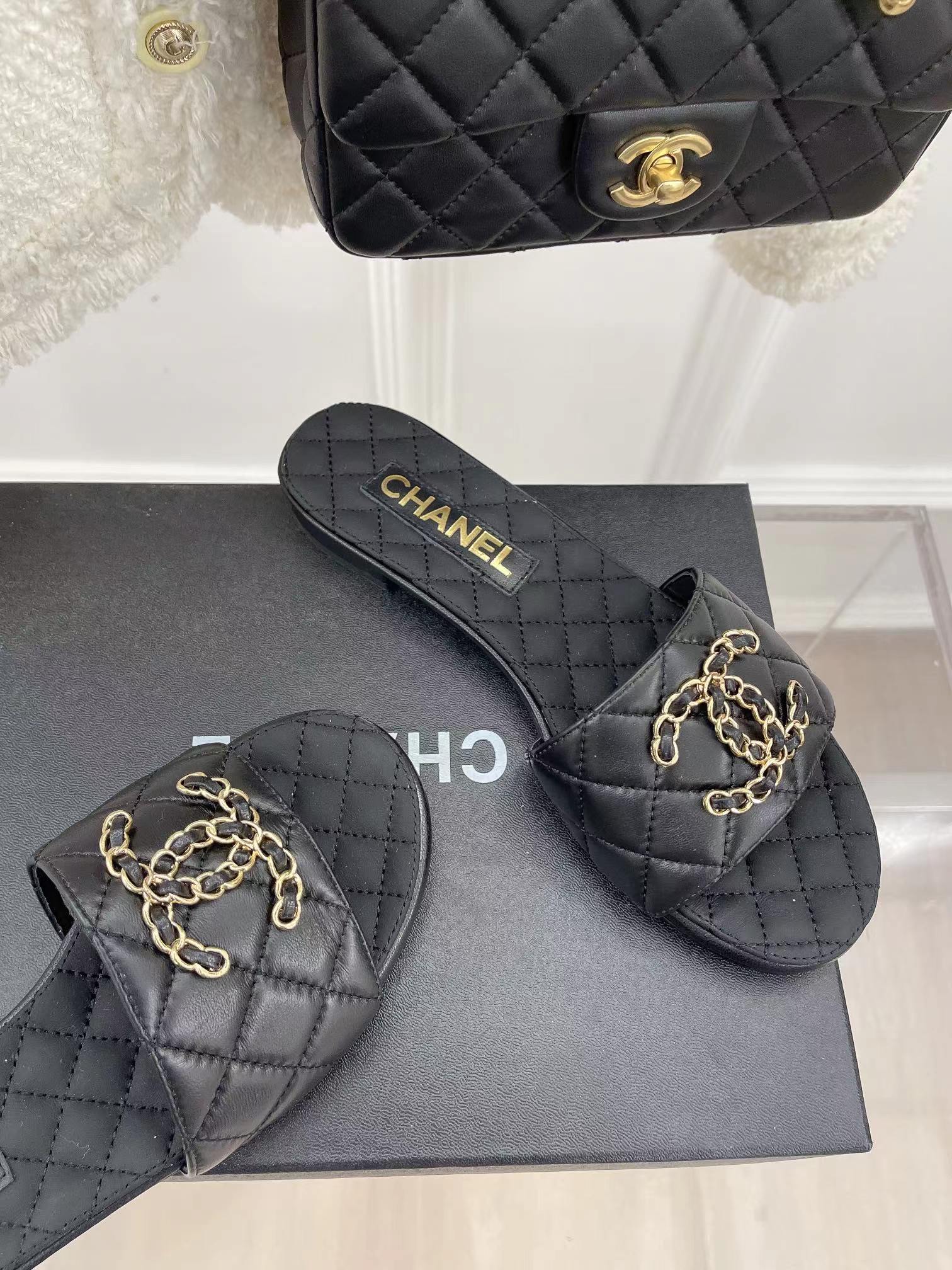 Ch*el goatskin shiny leather gold cc flat sandals