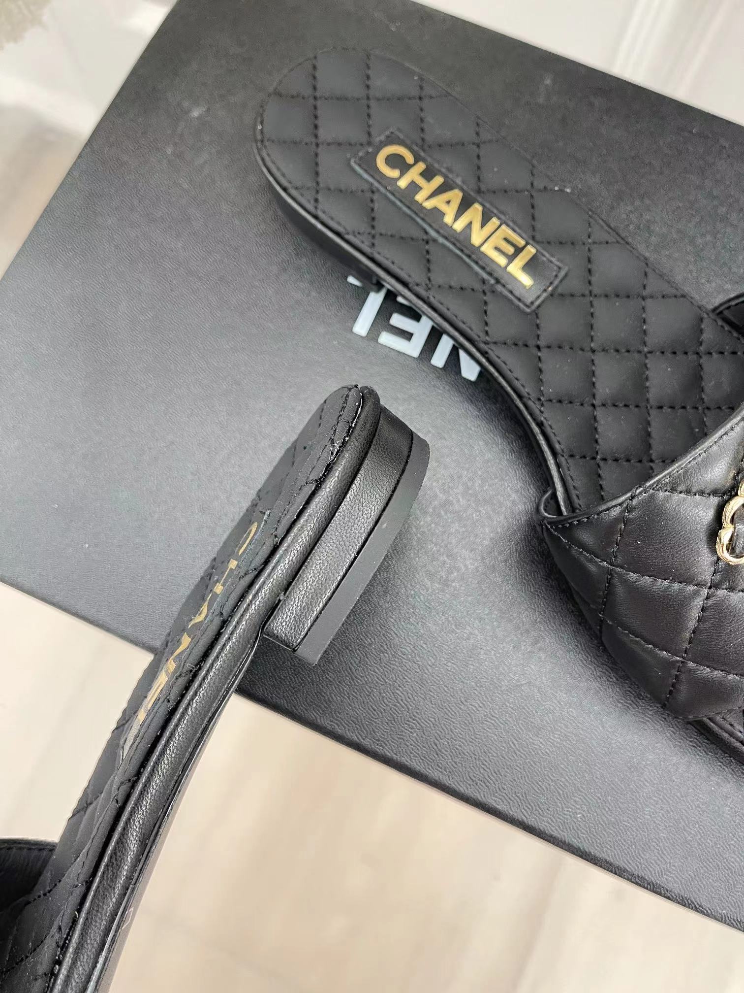 Ch*el goatskin shiny leather gold cc flat sandals