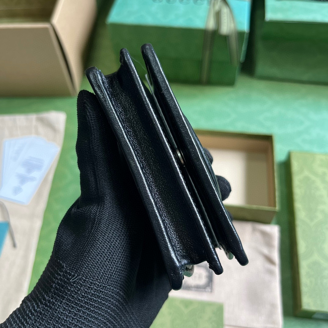 G*u*i soho wallet