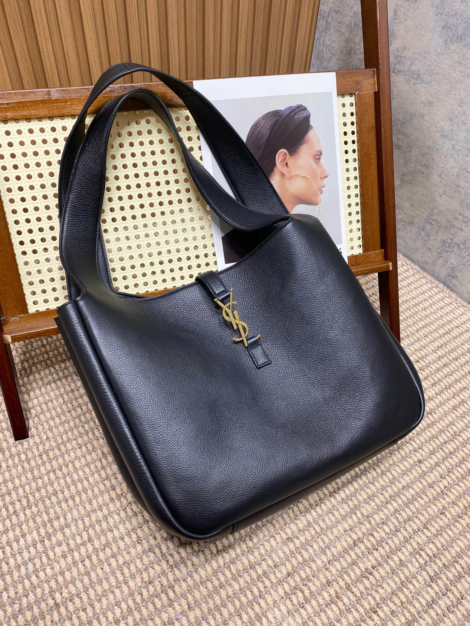 BEA IN GRAINED LEATHER