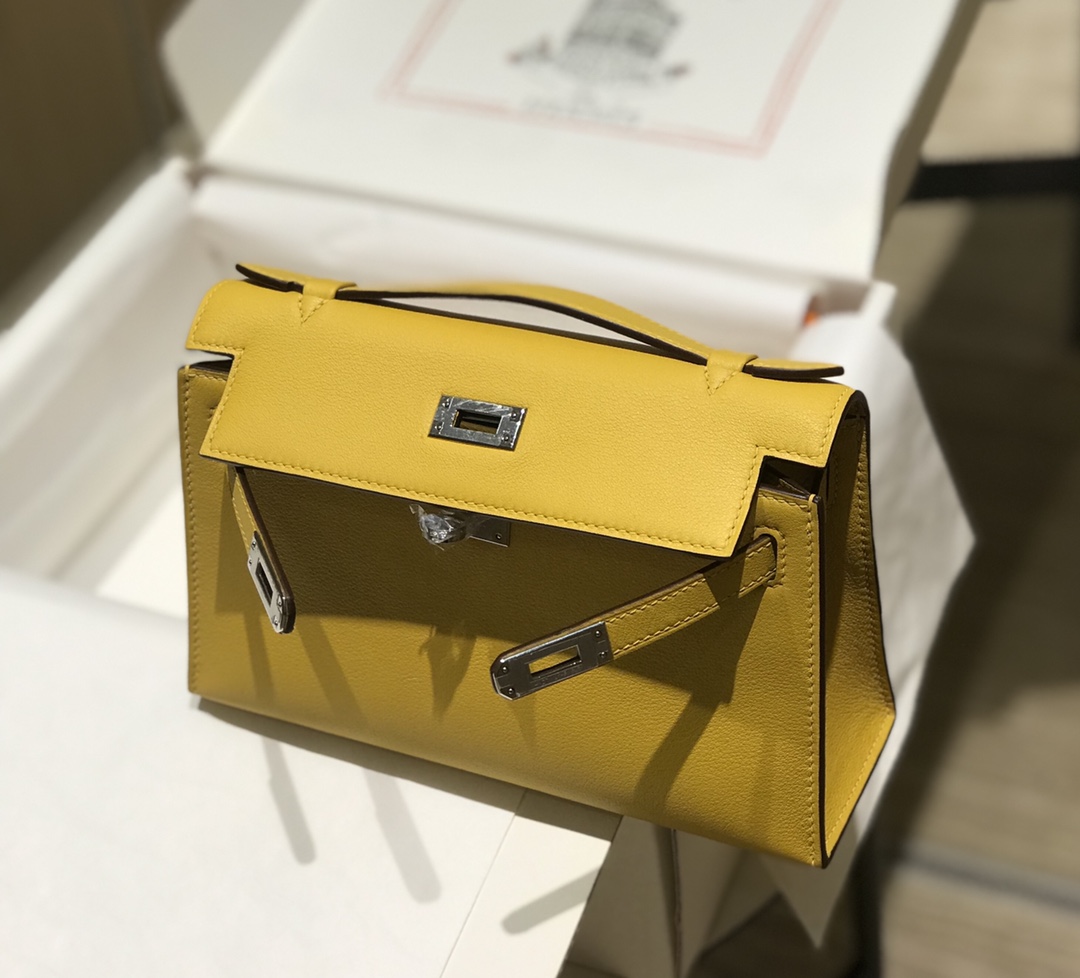 H**mes kelly pochette