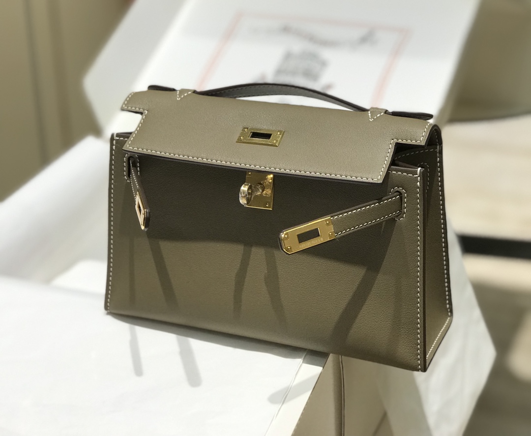 H**mes kelly pochette