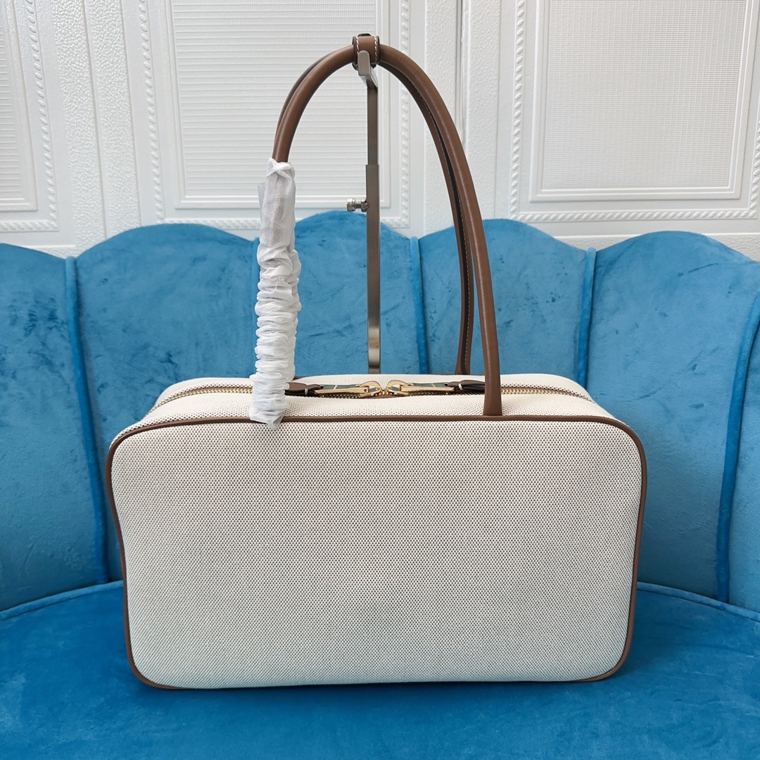MIUMIU 24