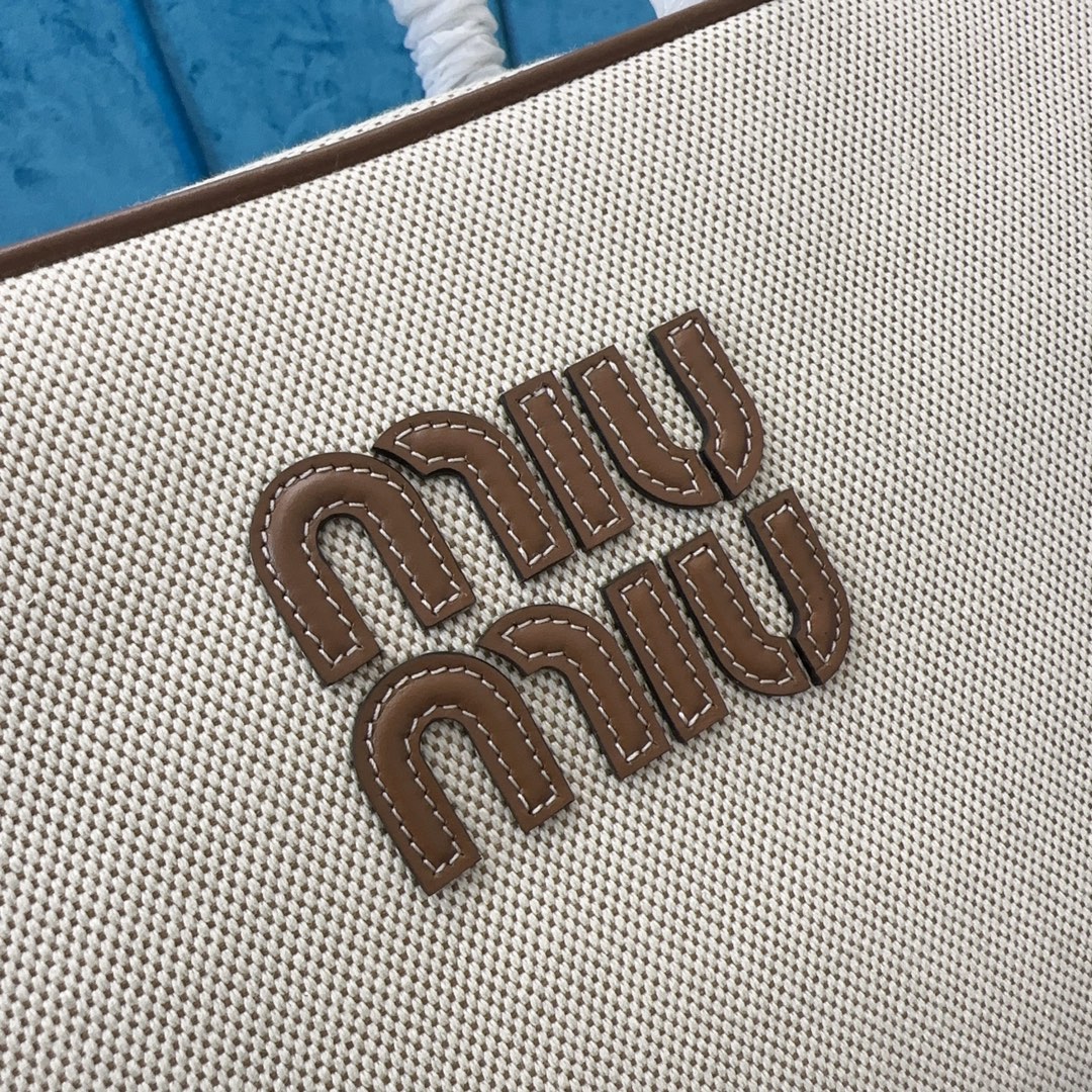 MIUMIU 24