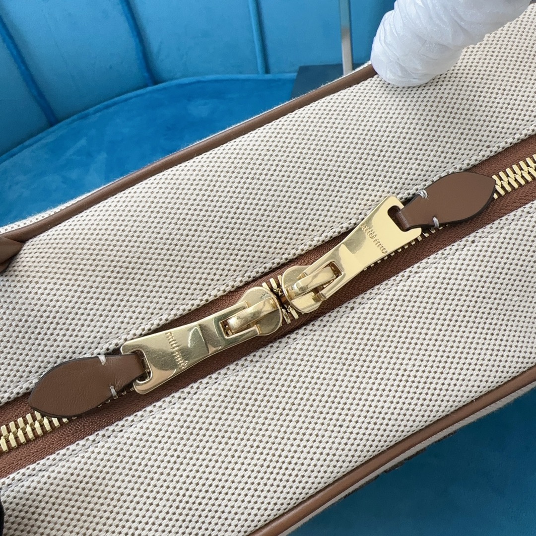 MIUMIU 24
