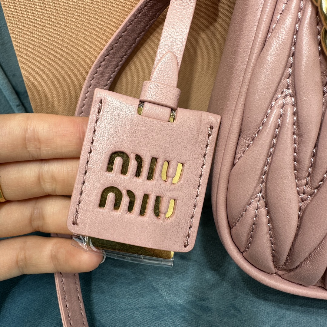 Matelassé Leather bag