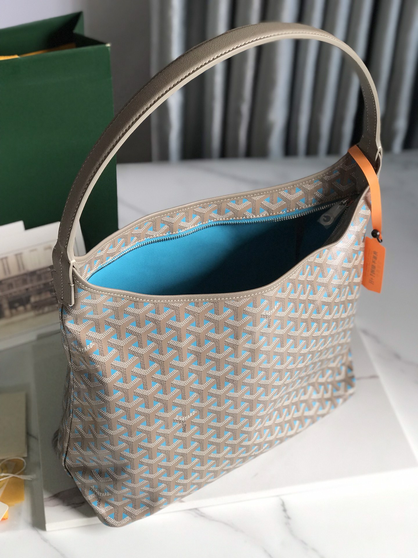 Go*ard hobo bohème