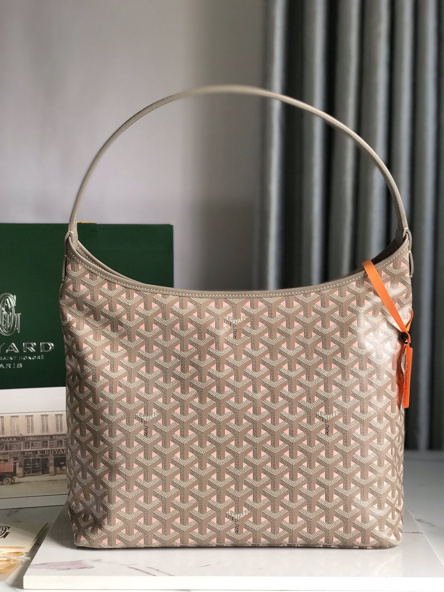 Go*ard hobo bohème