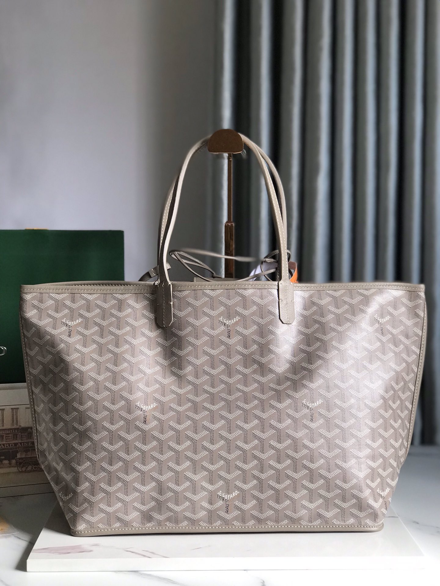 Reversible Anjou Tote bag