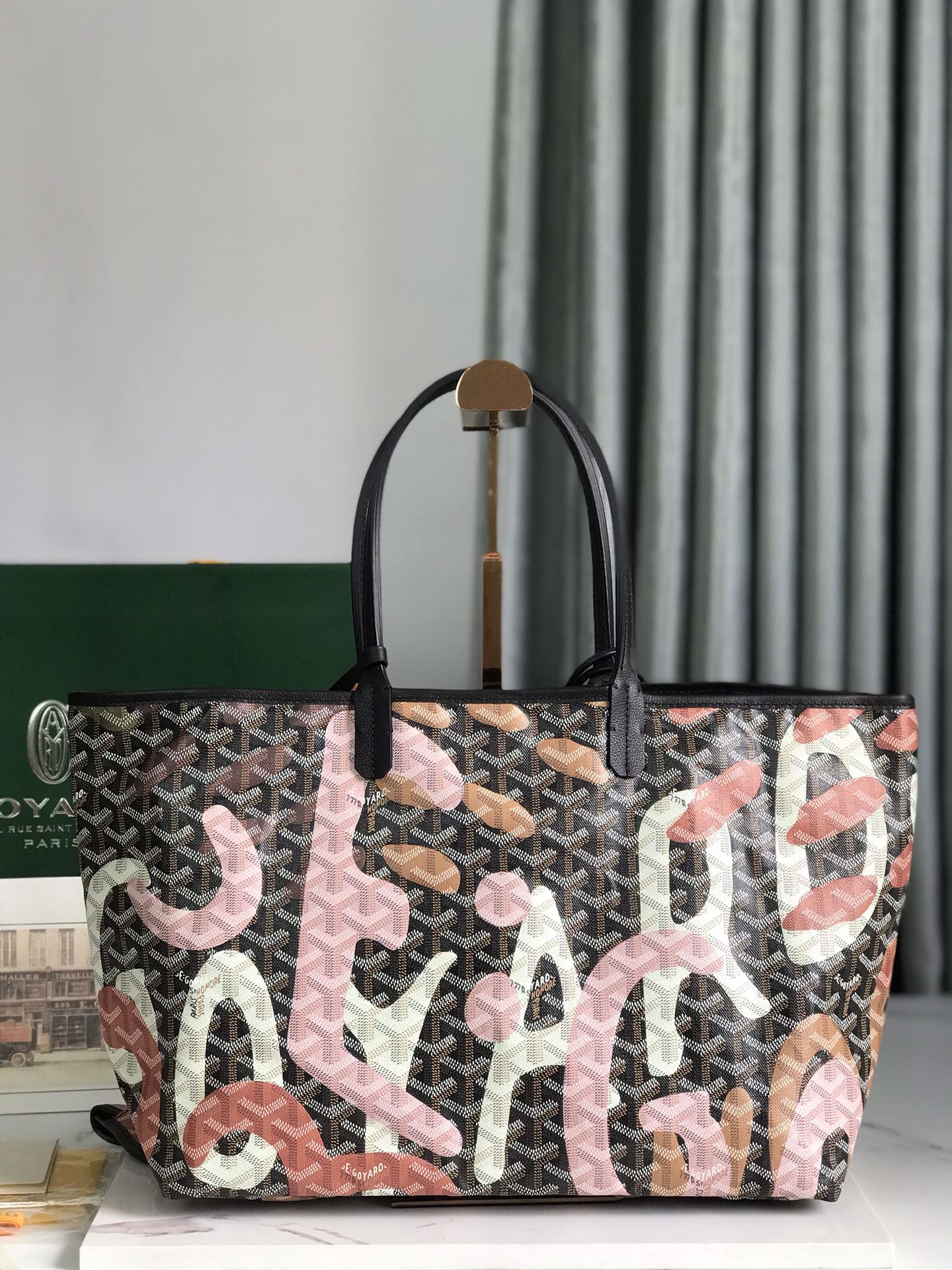 saint L**is tote bag