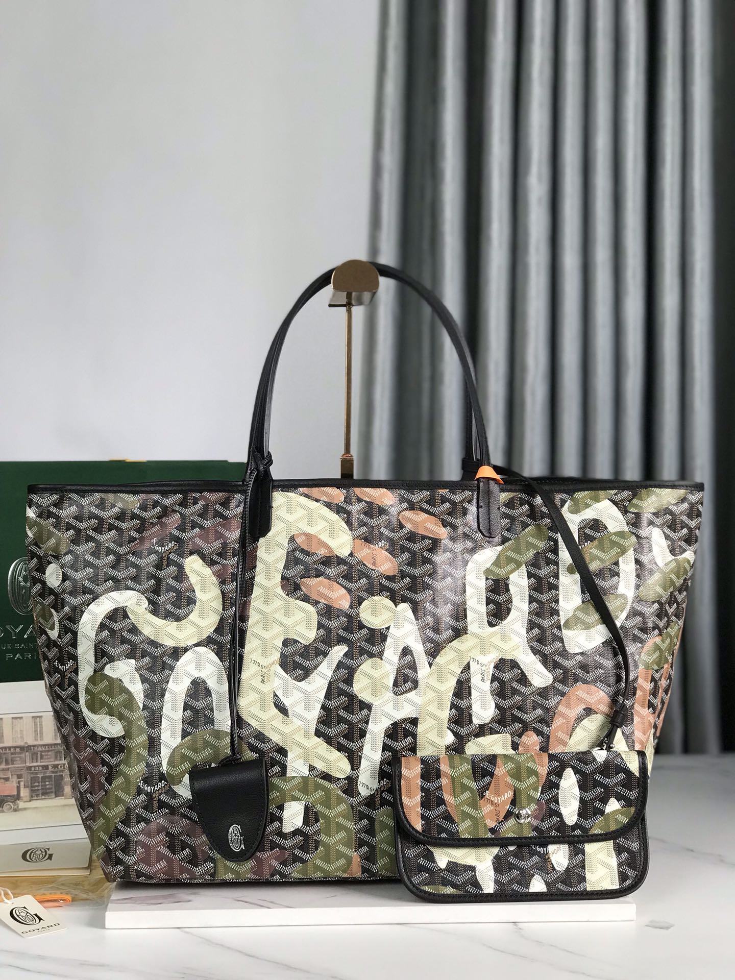 saint L**is tote bag