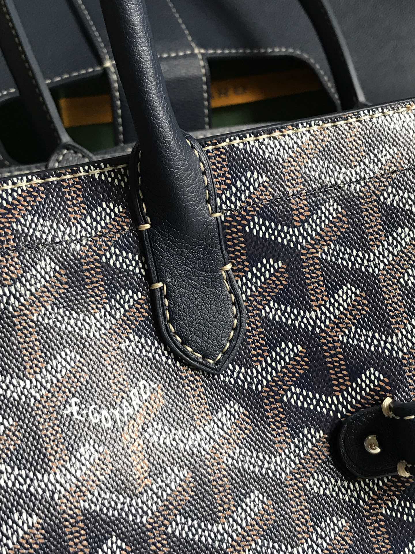 Saigon Tote bag