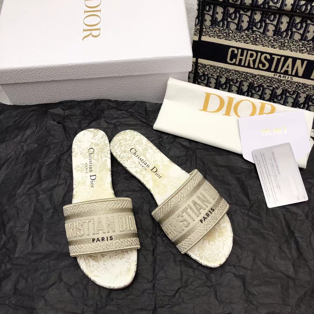 D*or slippers