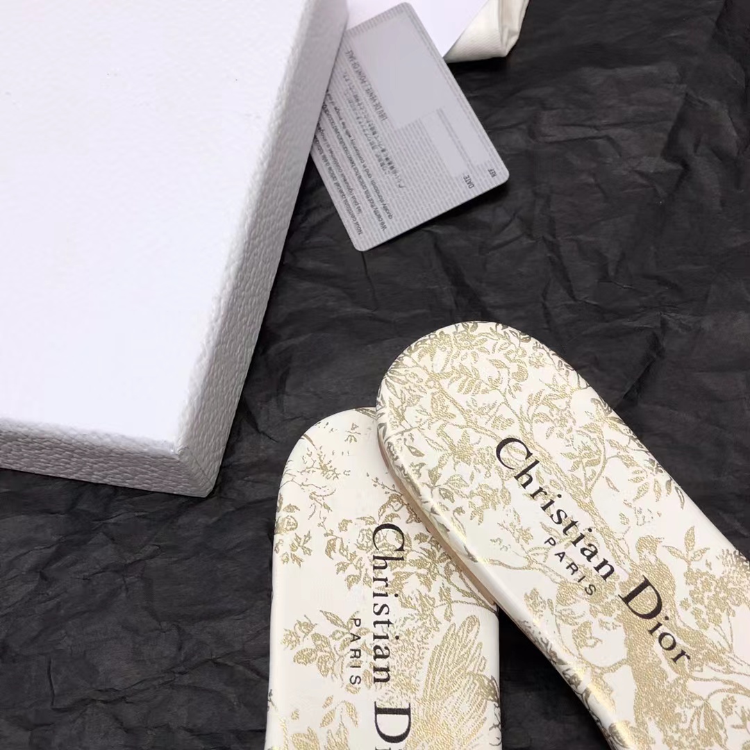 D*or slippers