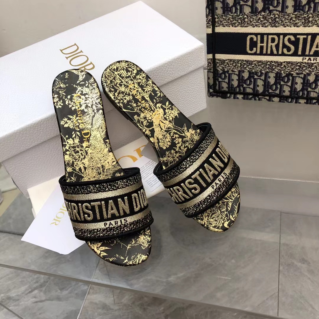 D*or slippers