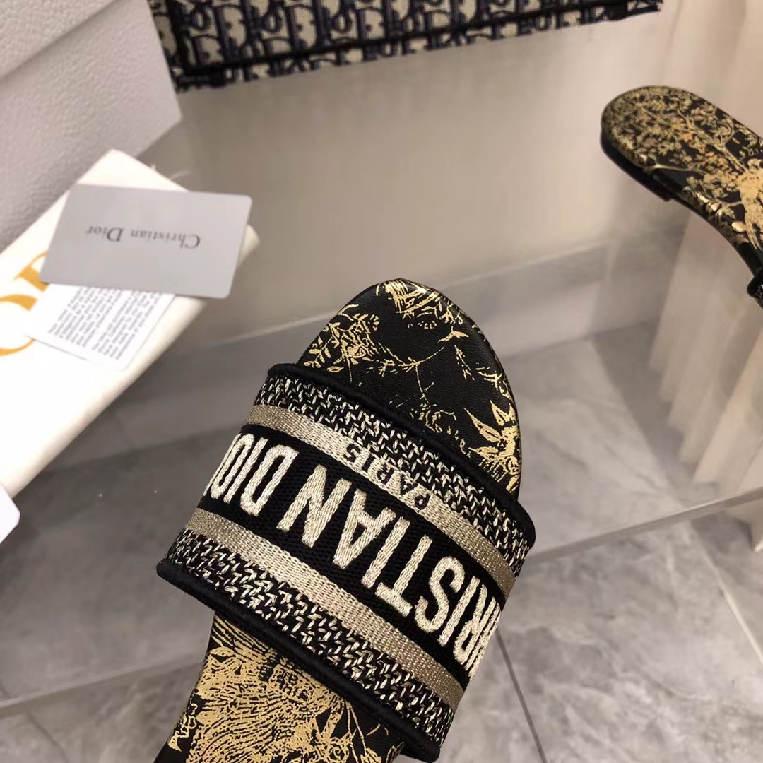 D*or slippers